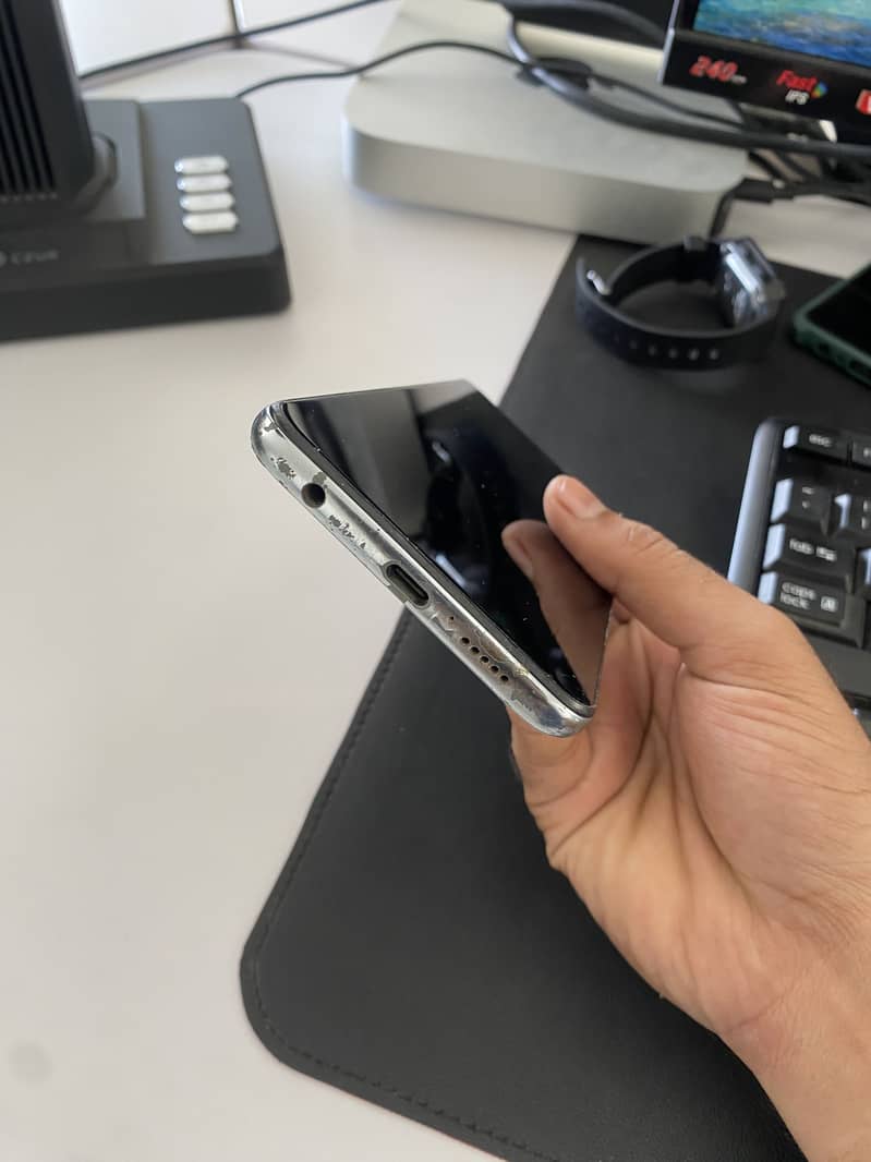 Xiaomi Redmi Note 9S 4