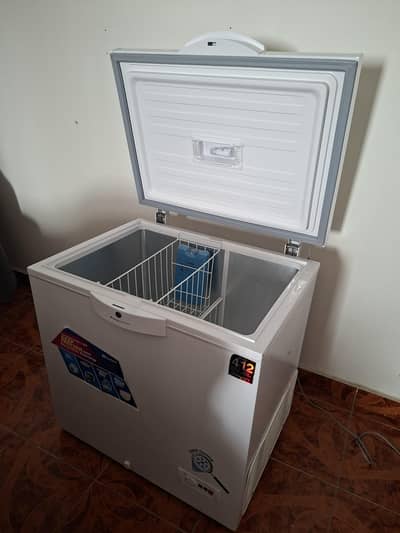 Dawlance DF 300 Inverter Freezer