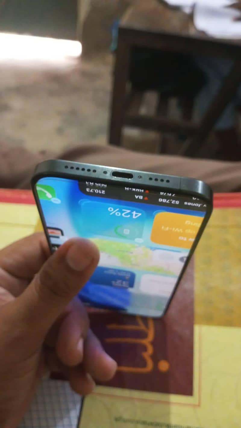 Apple iPhone 15 Pro Max 2