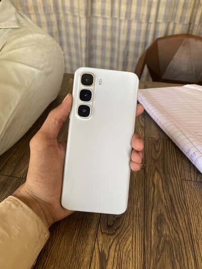 infinx Hot60 pro plus       RAM 8+8 256