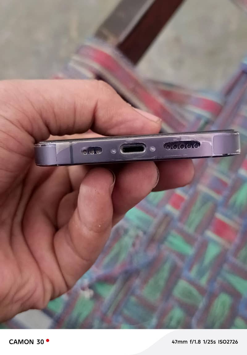Apple iPhone 14 Pro 2