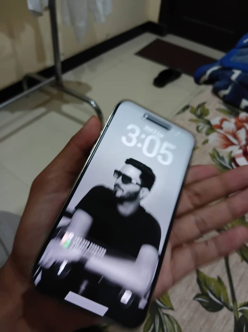 Apple iPhone 14 Pro Max 1