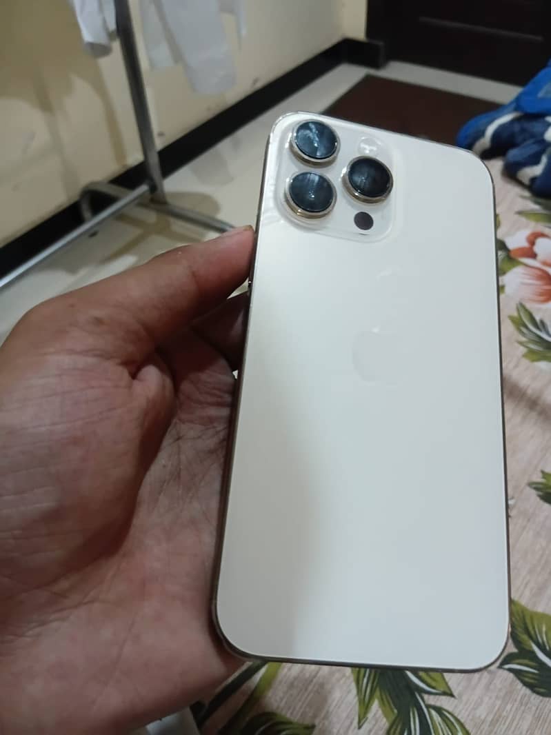 Apple iPhone 14 Pro Max 2
