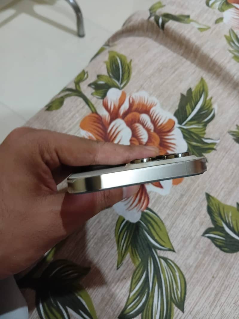 Apple iPhone 14 Pro Max 5