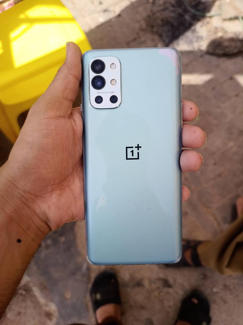 One Plus 9R 0