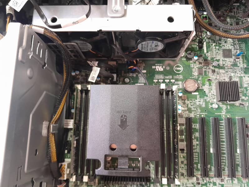Dell t5820 Workstation 6
