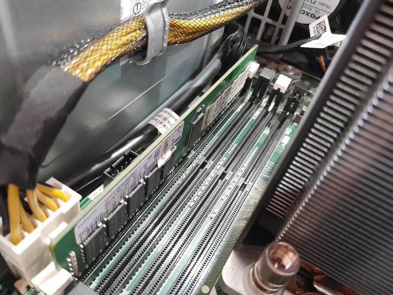 Dell t5820 Workstation 7