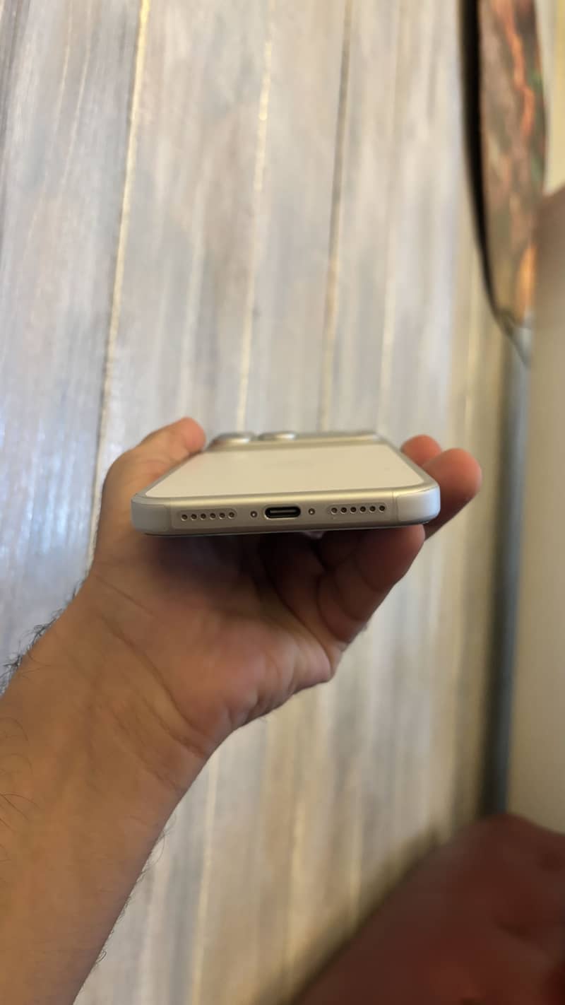 Apple iPhone 17 Pro Max 4