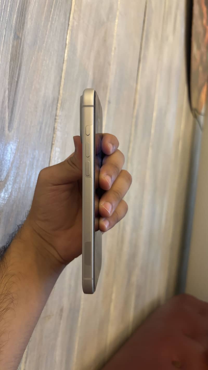 Apple iPhone 17 Pro Max 5