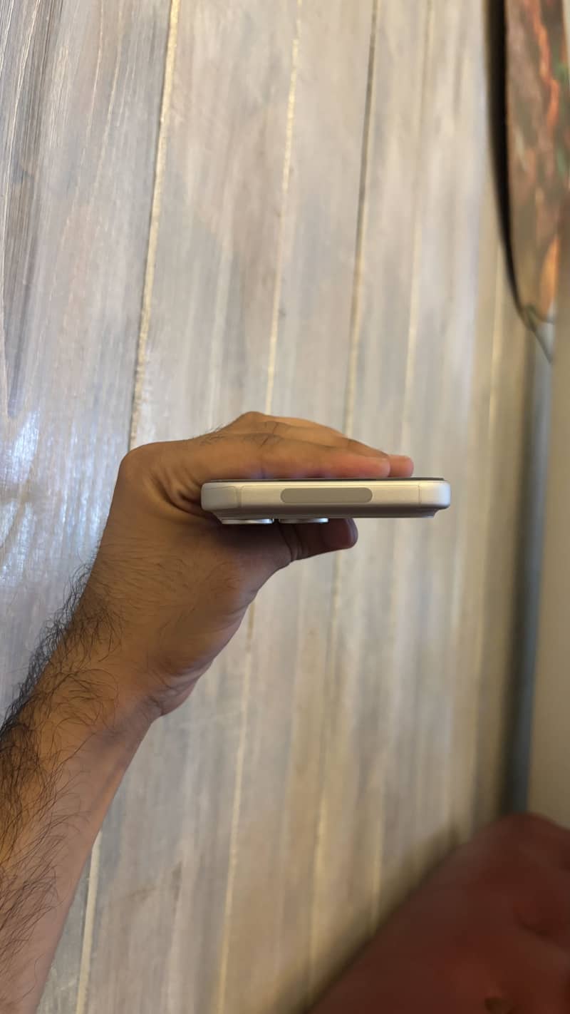 Apple iPhone 17 Pro Max 6