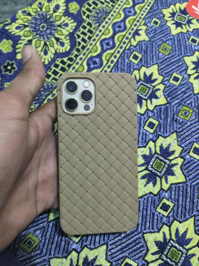 Apple iPhone 12 Pro 3