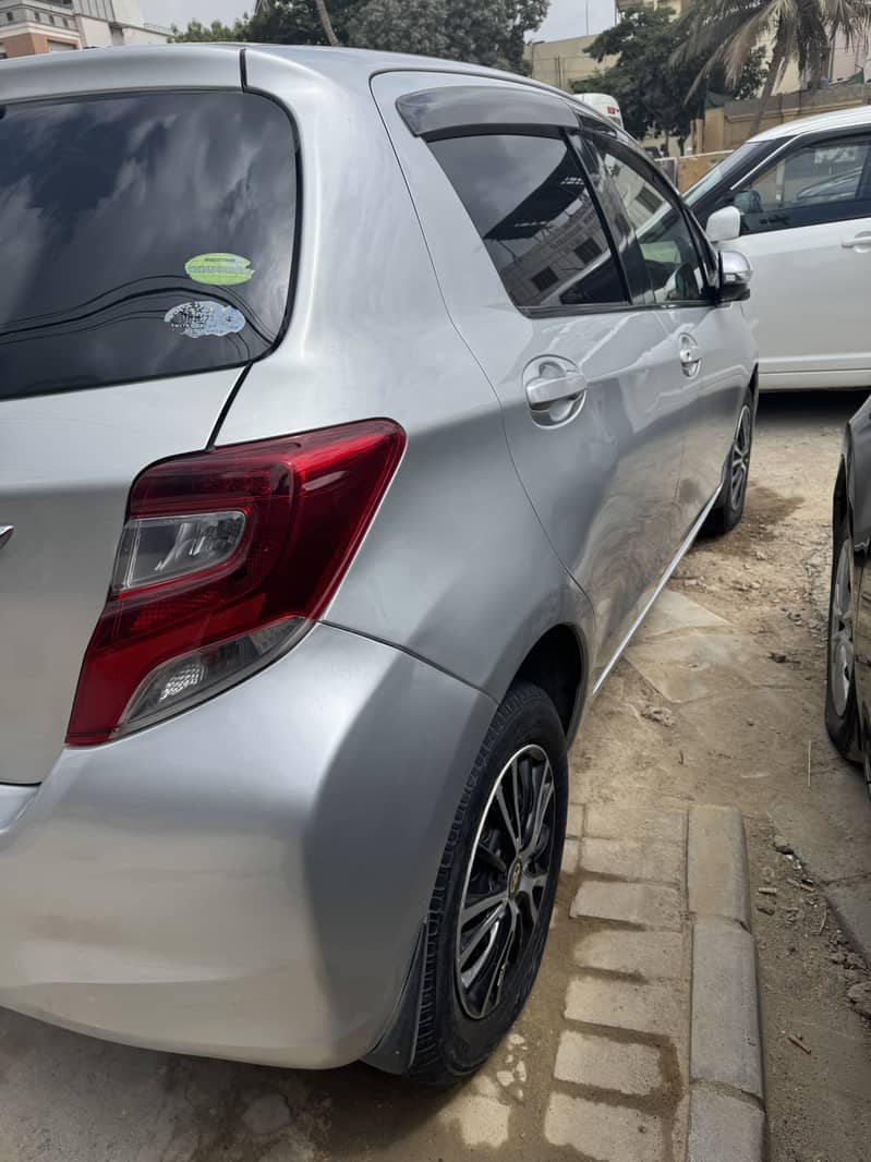 Toyota Vitz 2014 4