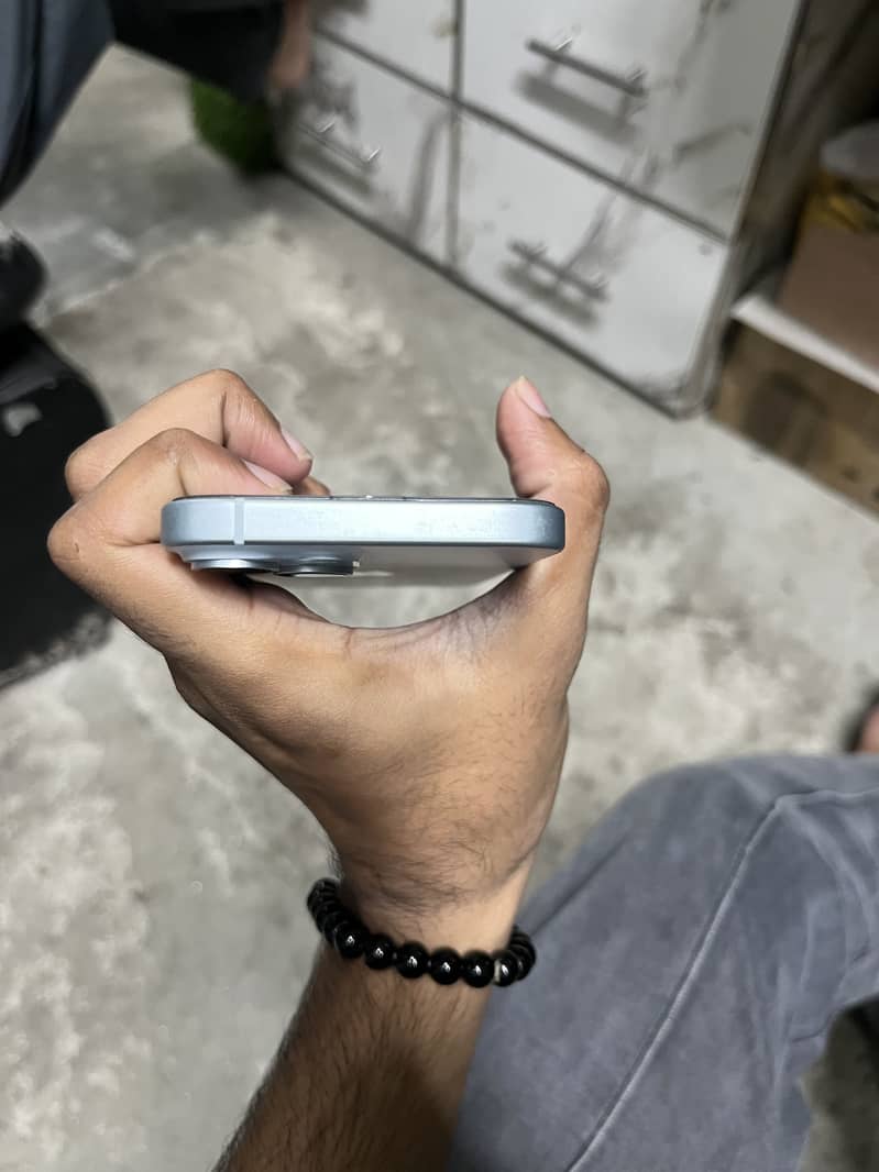 Apple iPhone 15 3