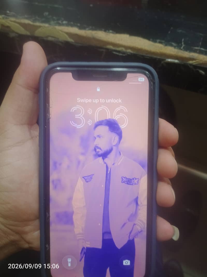 Apple iPhone 11 0