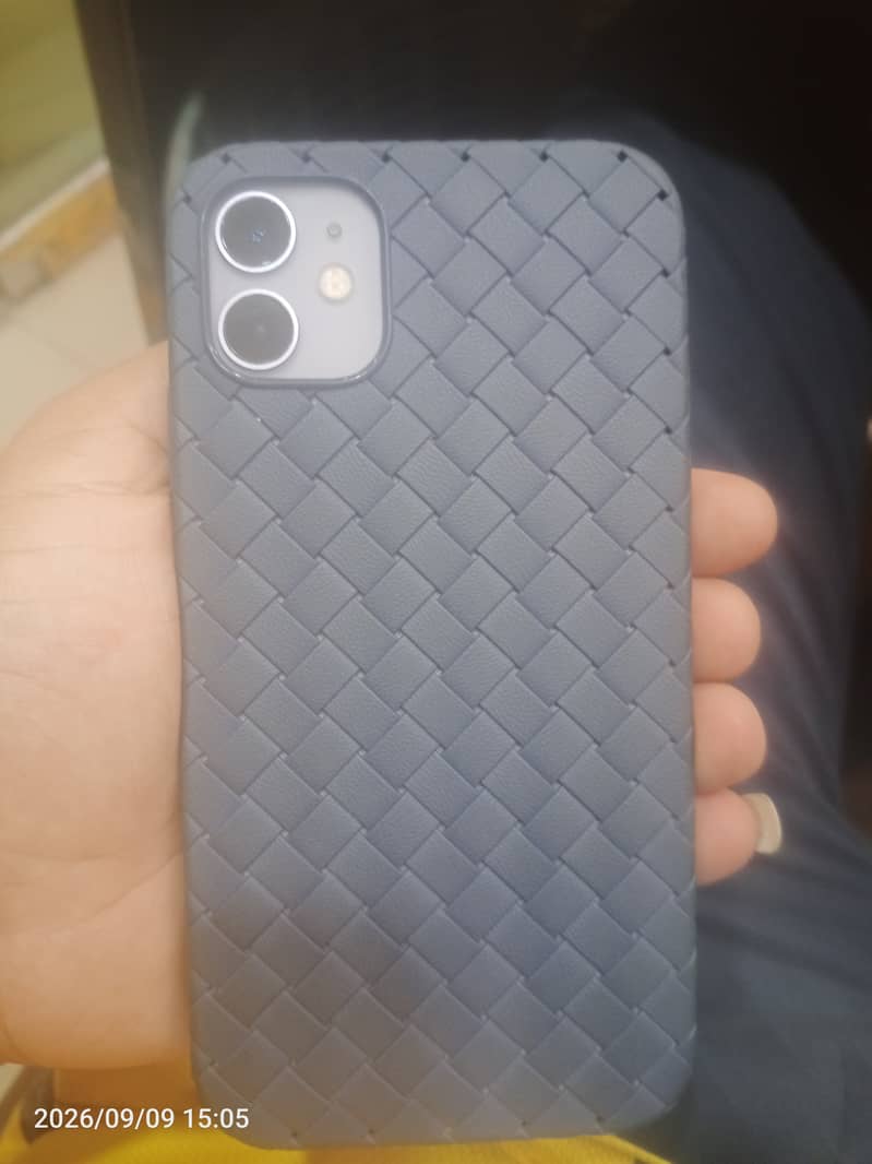 Apple iPhone 11 3