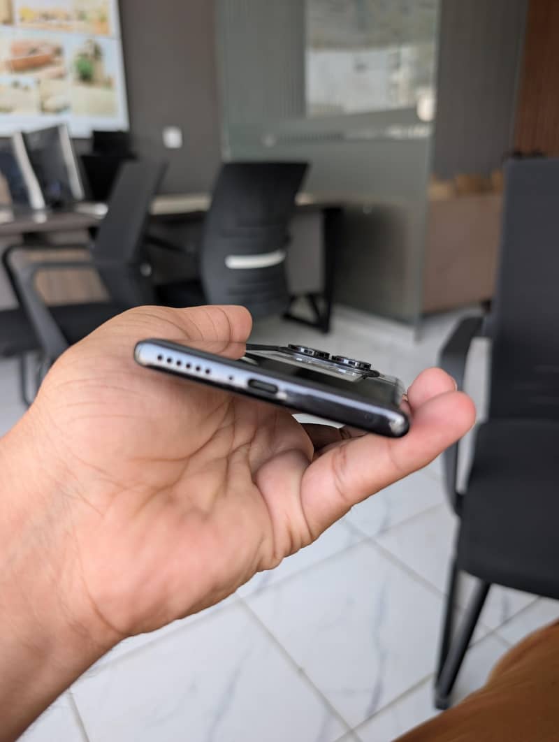 Xiaomi Redmi Note 14 Pro 1