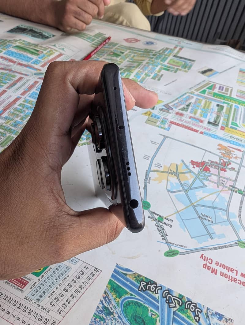 Xiaomi Redmi Note 14 Pro 3