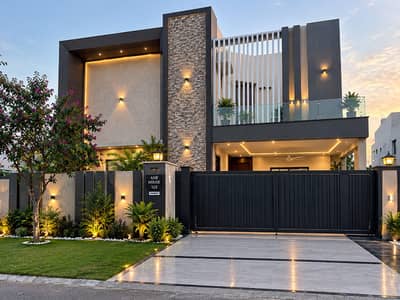 1 KANAL ULTRA MODERN HOUSE SEMI FURNISHED 10KV SOLAR INSTALL FOR RENT DHA PHASE 7