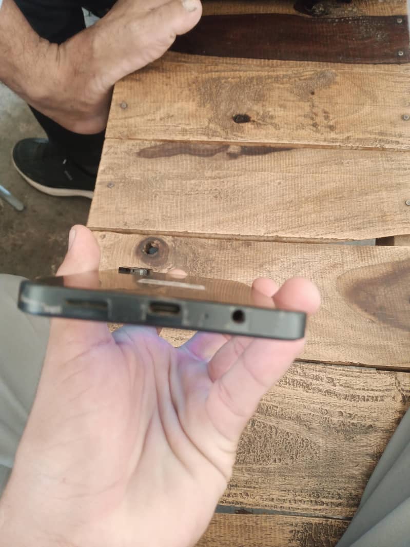 Samsung Mobile A07 3