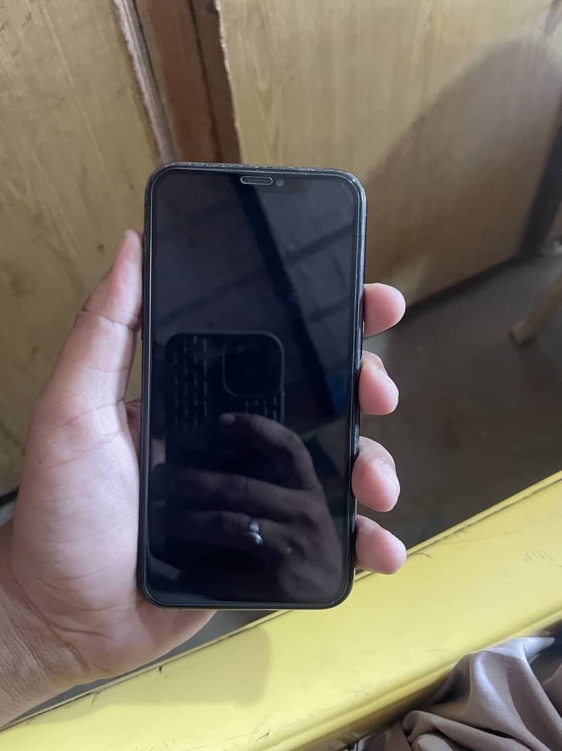 Apple iPhone 11 Pro 1