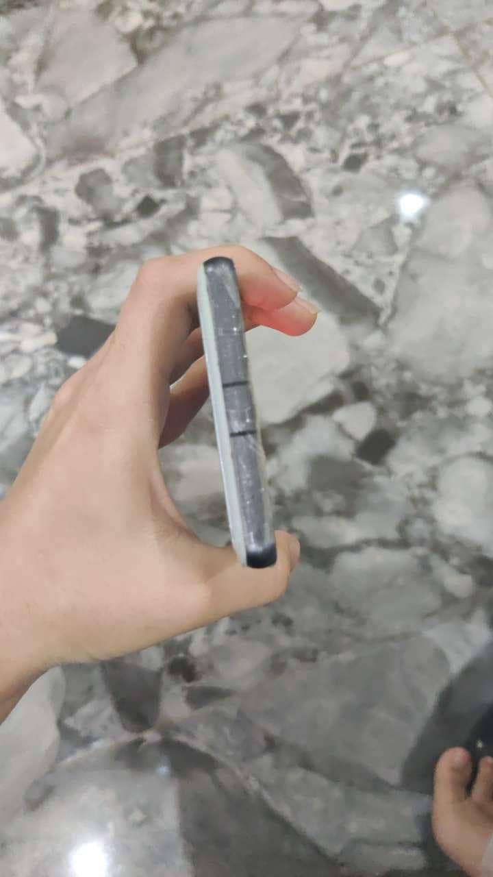 Google Pixel 7 4
