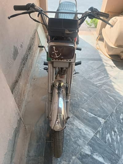 Honda Bike 2018 Model – Black | Lahore