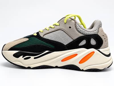 ADIDAS "YEEZY BOOST 700" SNEAKER IN EXCELLENT CONDITION