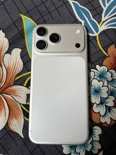 iPhone 17 Pro Max jv silver