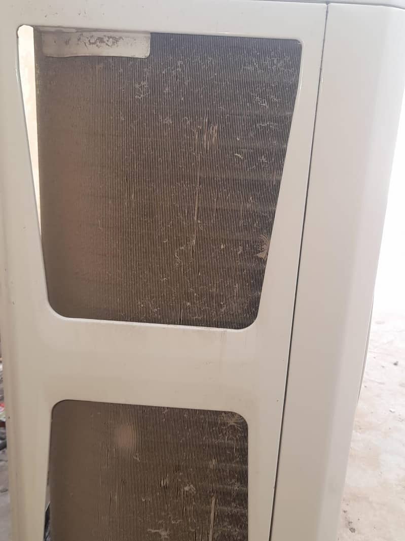 gree ac new condition 2