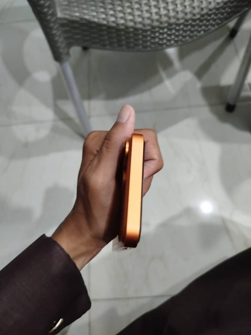 Apple iPhone XR convert 17 pro 6