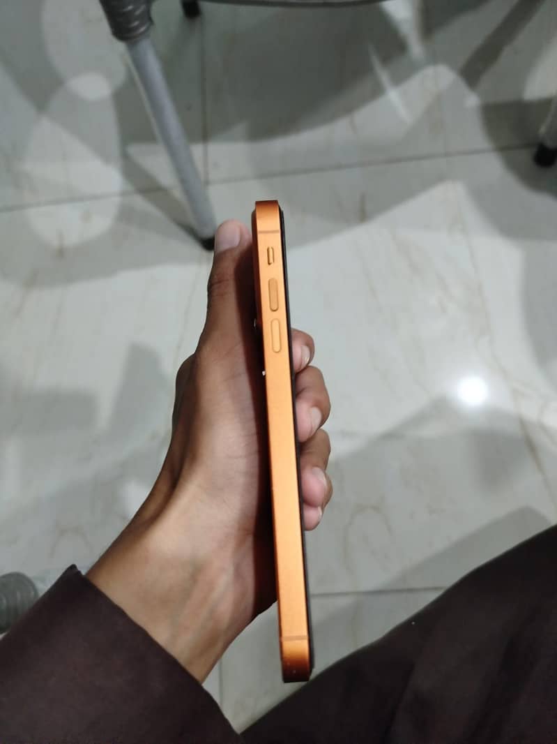 Apple iPhone XR convert 17 pro 8