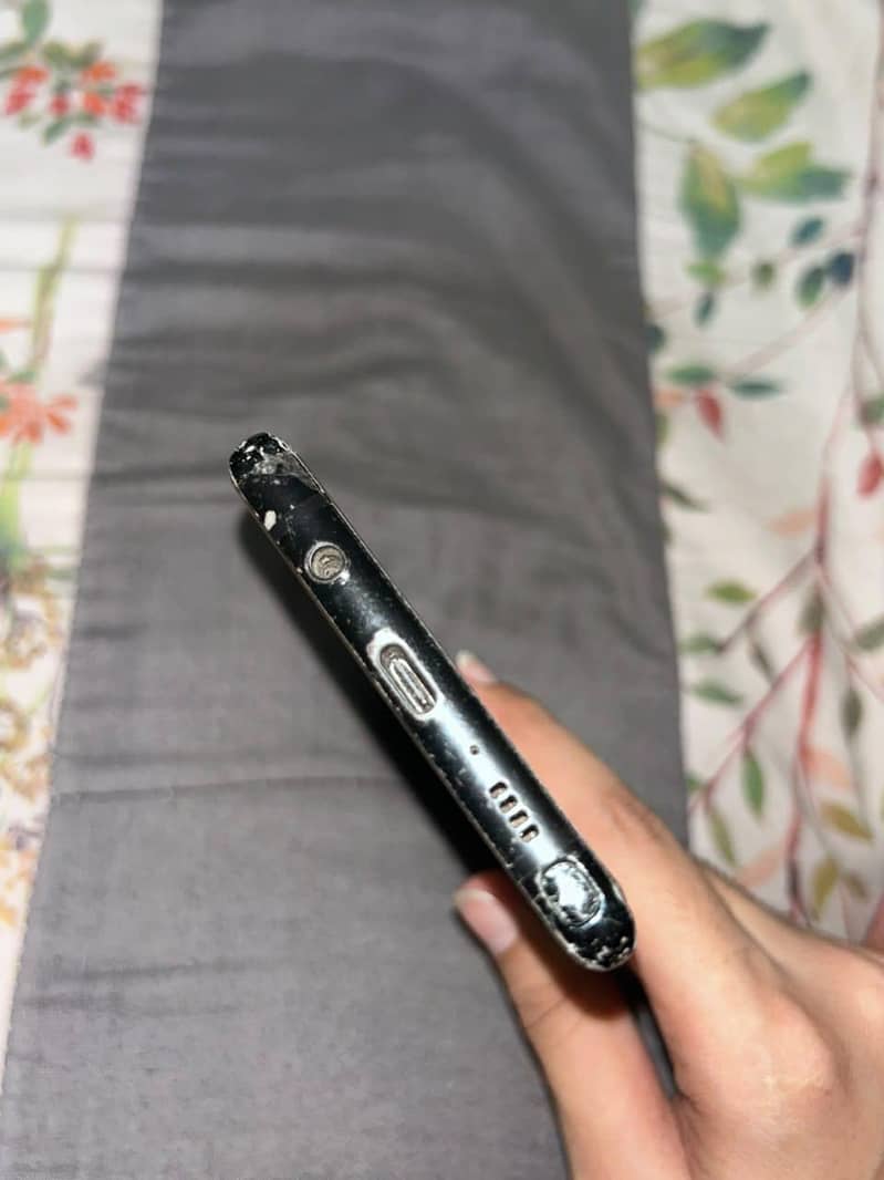 Samsung Mobile Note 8 3