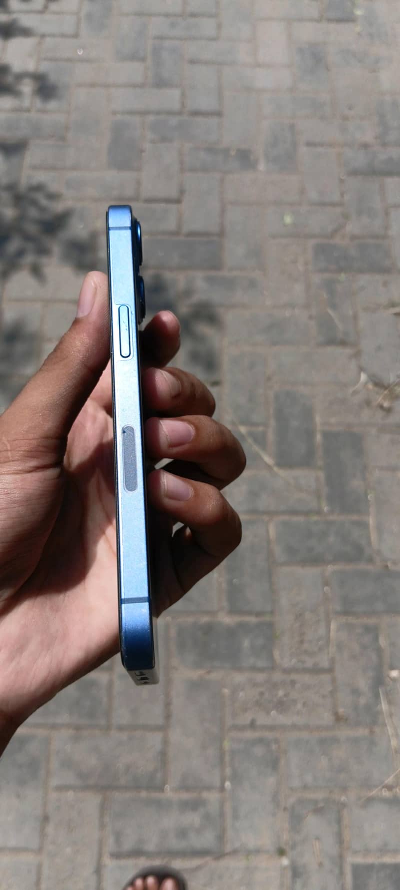 Apple iPhone 13 2