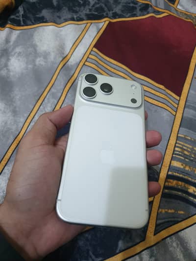 iPhone 17 Pro Max 256GB Silver JV 100% Battery health with Box