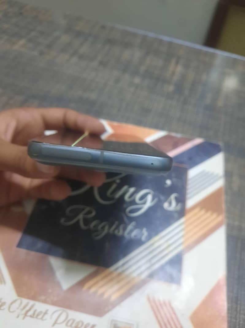 Google Pixel 8 2