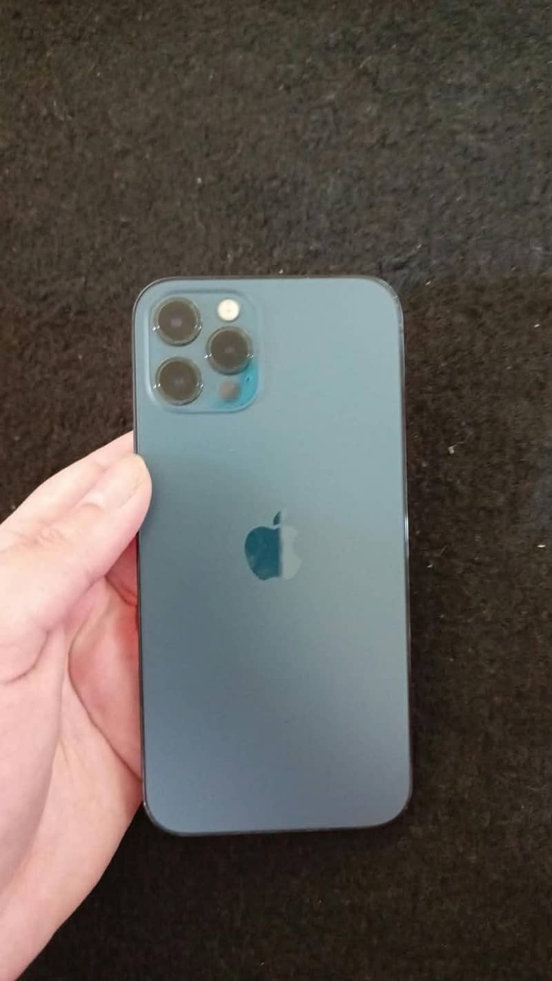 Apple iPhone 12 Pro 3