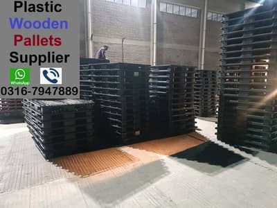 Wooden & Plastic Pallets for Industrial Use
