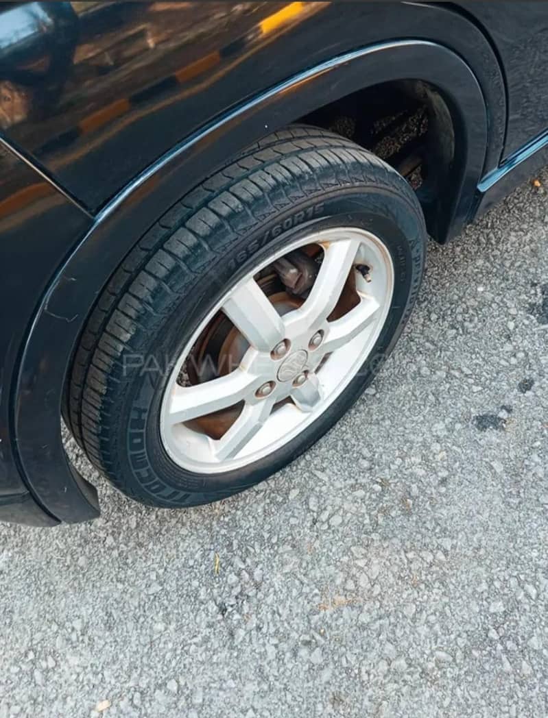 Suzuki Kei 2012 3