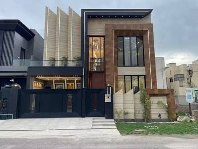 10 Marla House For Rent In Jasmine Block Hot Location Near To Park School