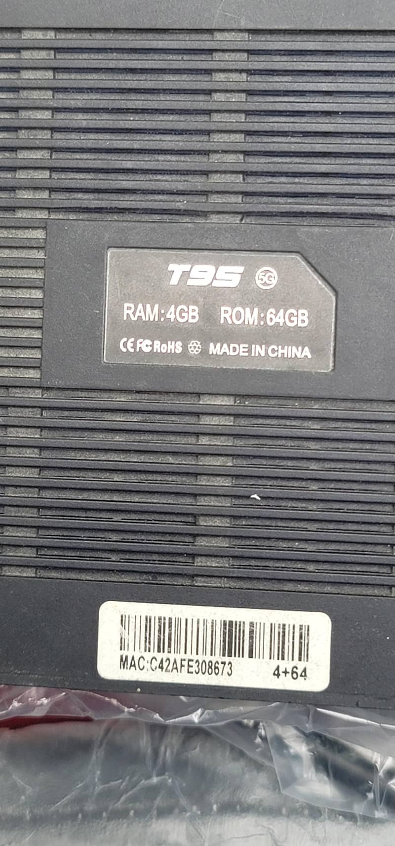 95t android  4/64. original box. UAE. VERSION 0