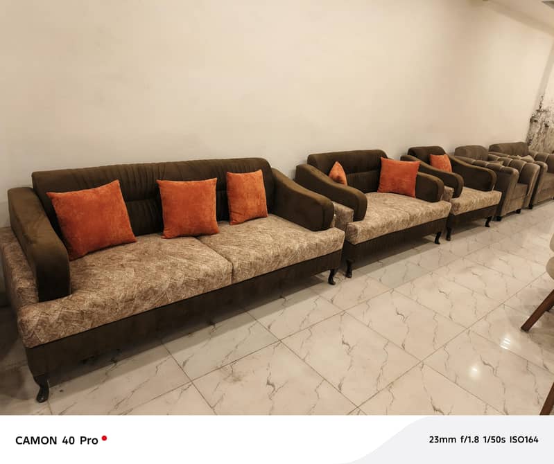 comfortable sofas in excellent condition 1