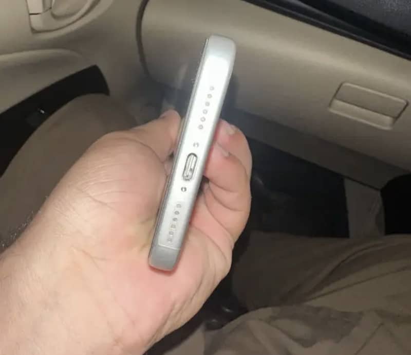 Apple iPhone 17 Pro Max 3