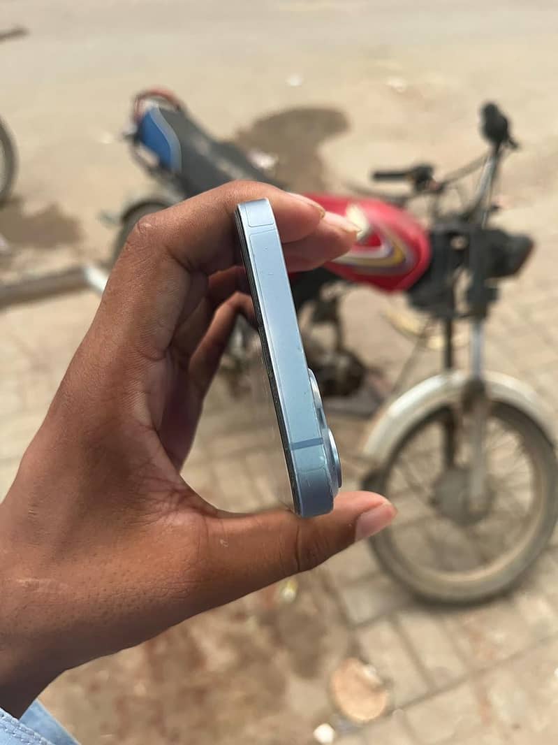 Apple iPhone 14 plus 3