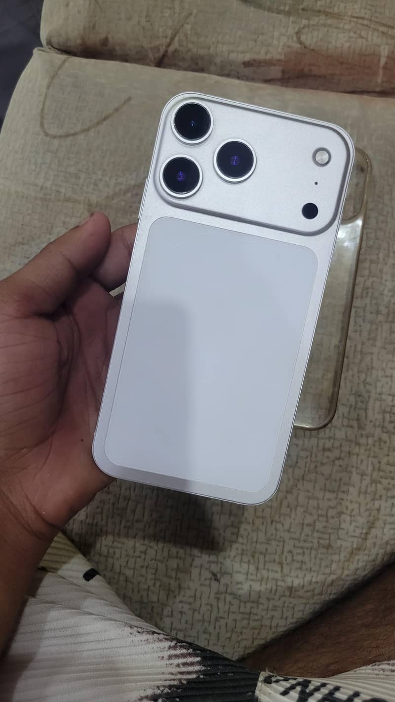 Apple iPhone XR 4