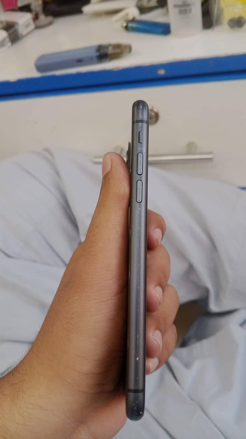 Apple iPhone 11 2