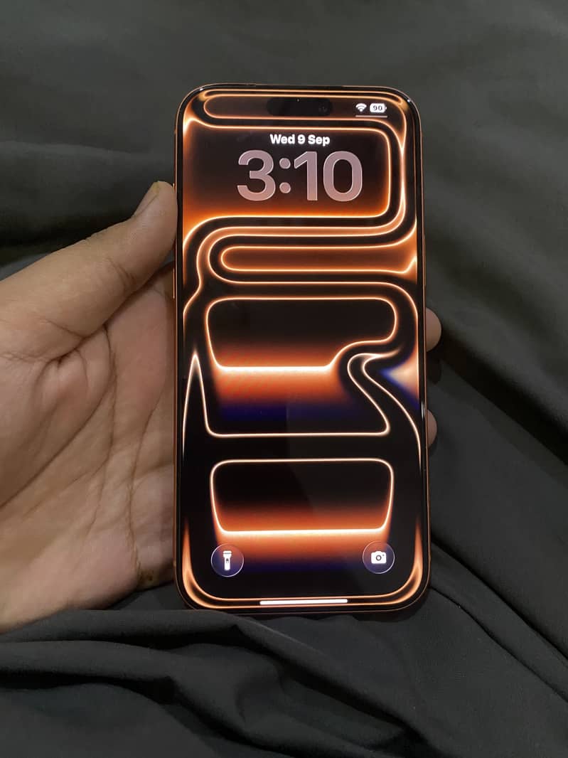 Apple iPhone 17 Pro Max 4