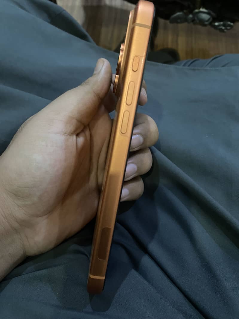 Apple iPhone 17 Pro Max 6