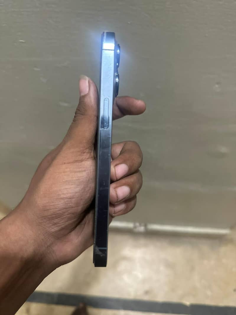 Apple iPhone 13 Pro 0