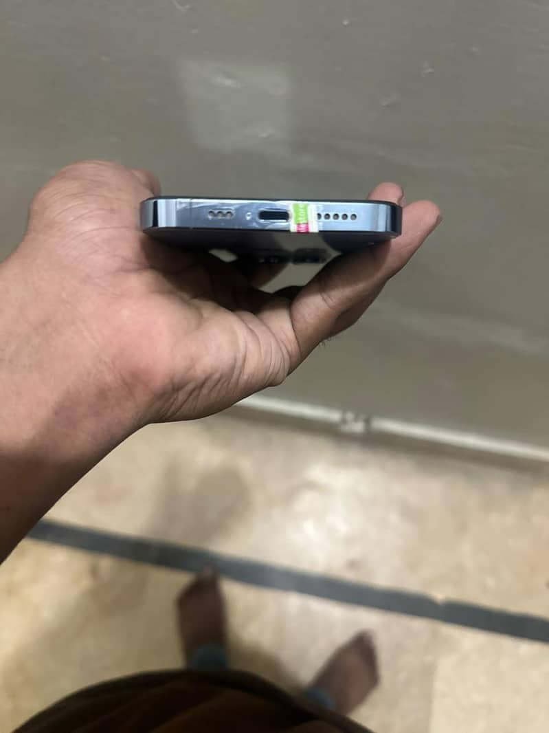 Apple iPhone 13 Pro 4