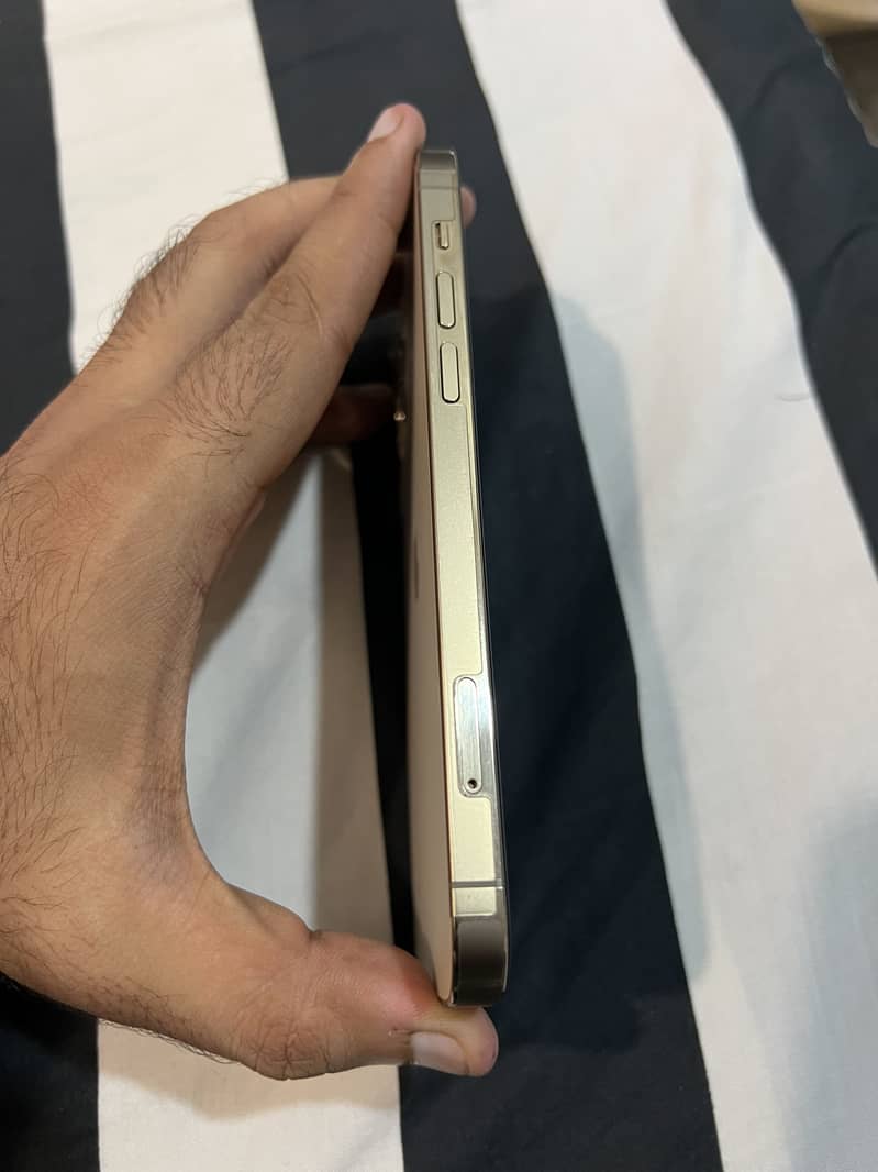 Apple iPhone 12 Pro JV 2